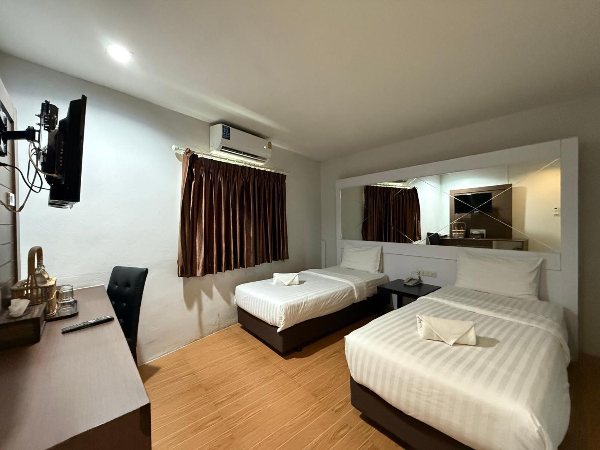 Bed By Cruise Hotel At Samakkhi-Tivanont Nonthaburi Exteriör bild