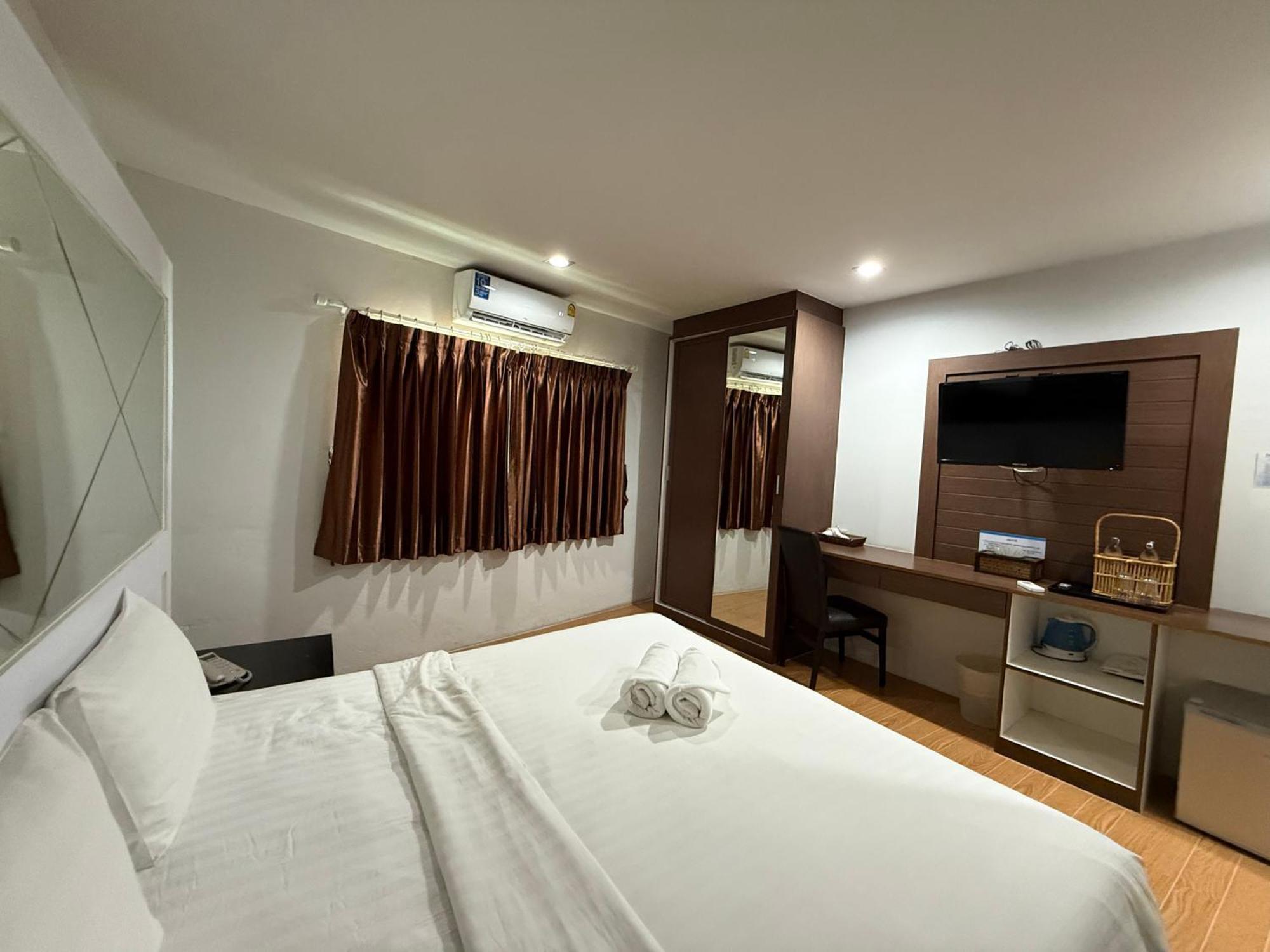 Bed By Cruise Hotel At Samakkhi-Tivanont Nonthaburi Exteriör bild