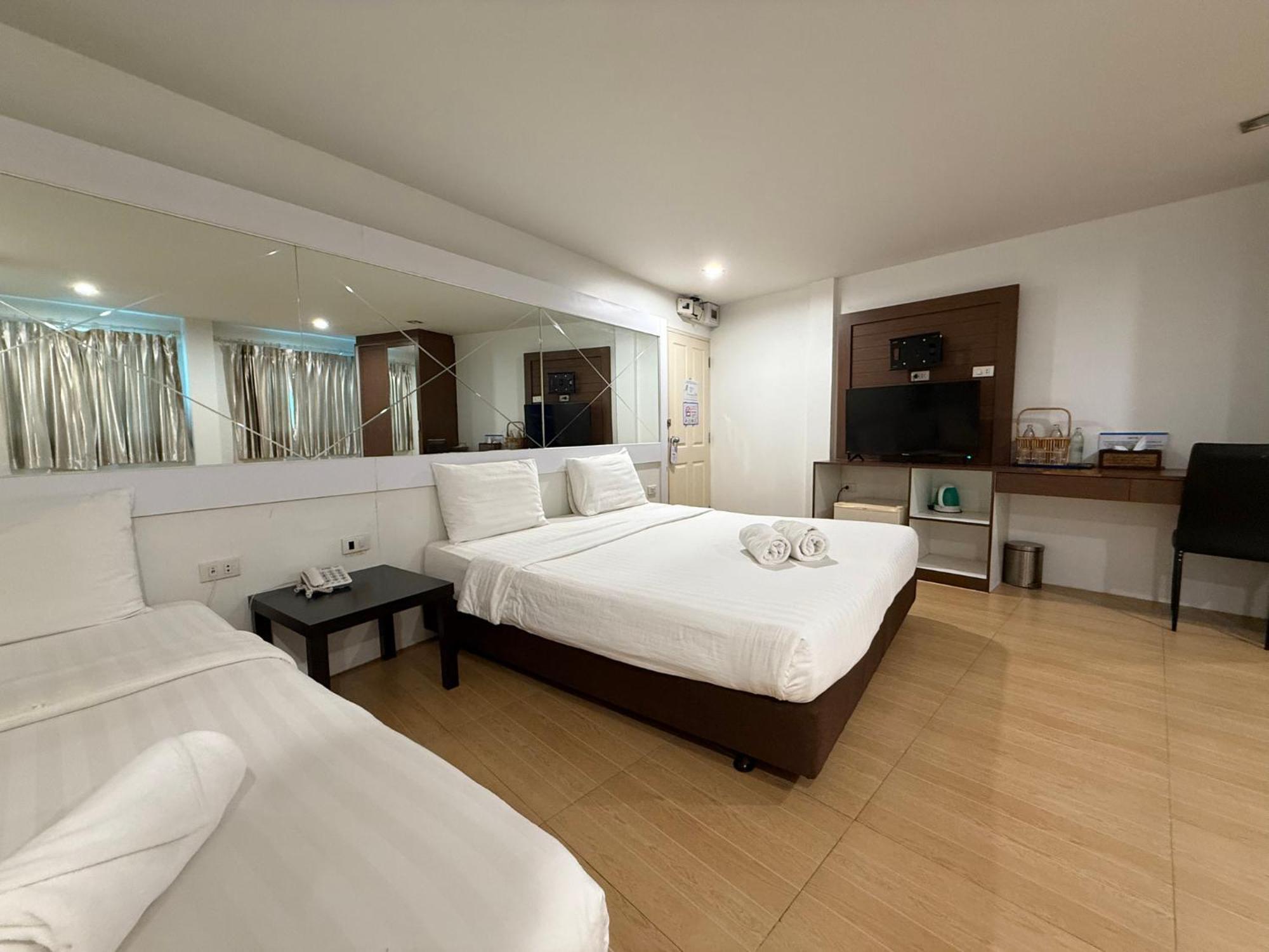 Bed By Cruise Hotel At Samakkhi-Tivanont Nonthaburi Exteriör bild